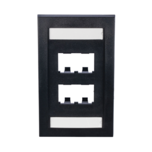 Placa de Pared Vertical Ejecutiva, Salida de 4 Puertos Mini-Com, Con Espacios Para Etiquetas, Color Negro - PANDUIT