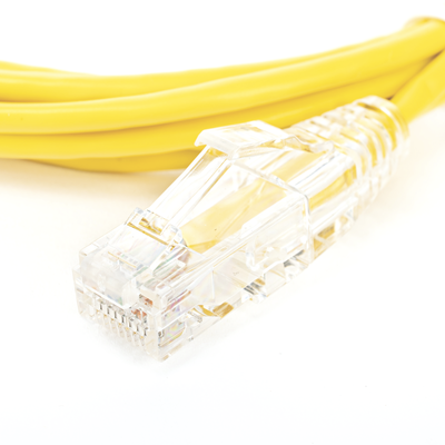 Cable de Parcheo Slim UTP Cat6 - 2 Metros (6.56 Pies) Amarillo Diámetro Reducido (28 AWG) - Image 5