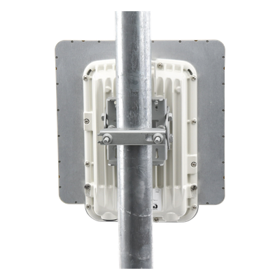 Backhaul Radio / Antena Integrada 23 dBi / 4.9-6.05 GHz / 450 Mbps / HCMP 8 Nodos / Dual GbE + SFP / 1-3 ms Latencia - Image 4